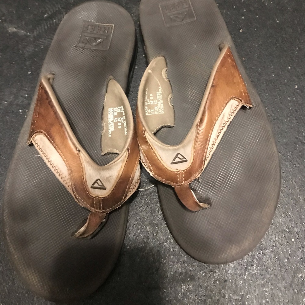 Used Reef Men’s Flip Flops